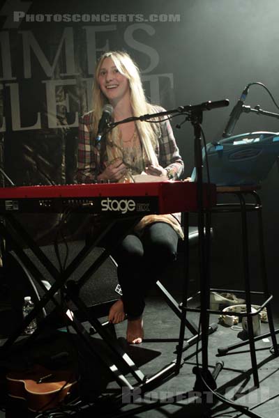 SYDNEY WAYSER - 2010-04-01 - PARIS - La Maroquinerie - 